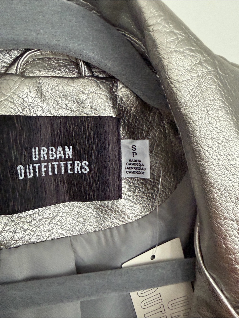 UO Sydney Faux Leather Oversized Dad Jacket at Urban Outfitters Size Small - Picture 4 of 9